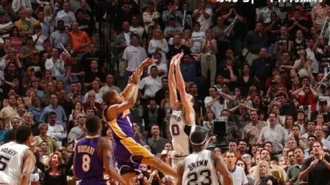 NBA球员工会全面保障球员利益！从字母哥摆烂闹剧到续约谈判，2026年他们动了谁的奶酪？